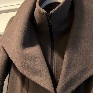 SOIA@KYO winter coat, brown, high neck zipper w reverse zipper.